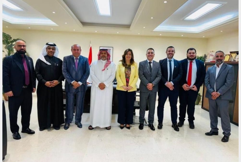 وزيرة الشباب والرياضة اللبنانية تستقبل وفد الاتحاد الدولي لكرة القدم المصغّرة